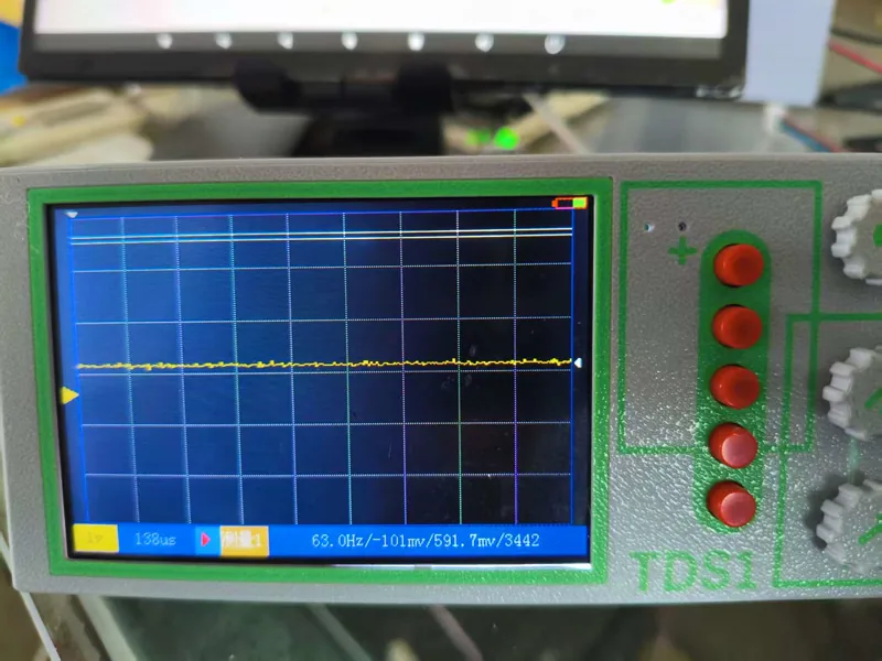 TDS1 示波器实拍